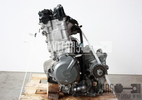 Used SUZUKI GSX-R  motorcycle engine  T713-106972 by internet